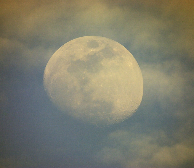 moon_in_clouds.jpg